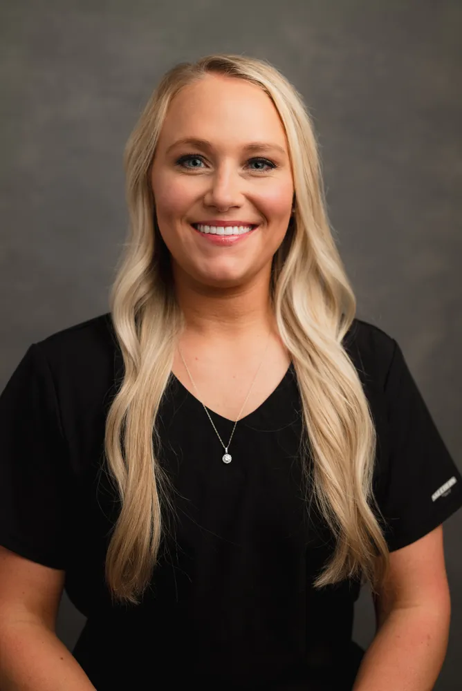 Nicole, RDH
